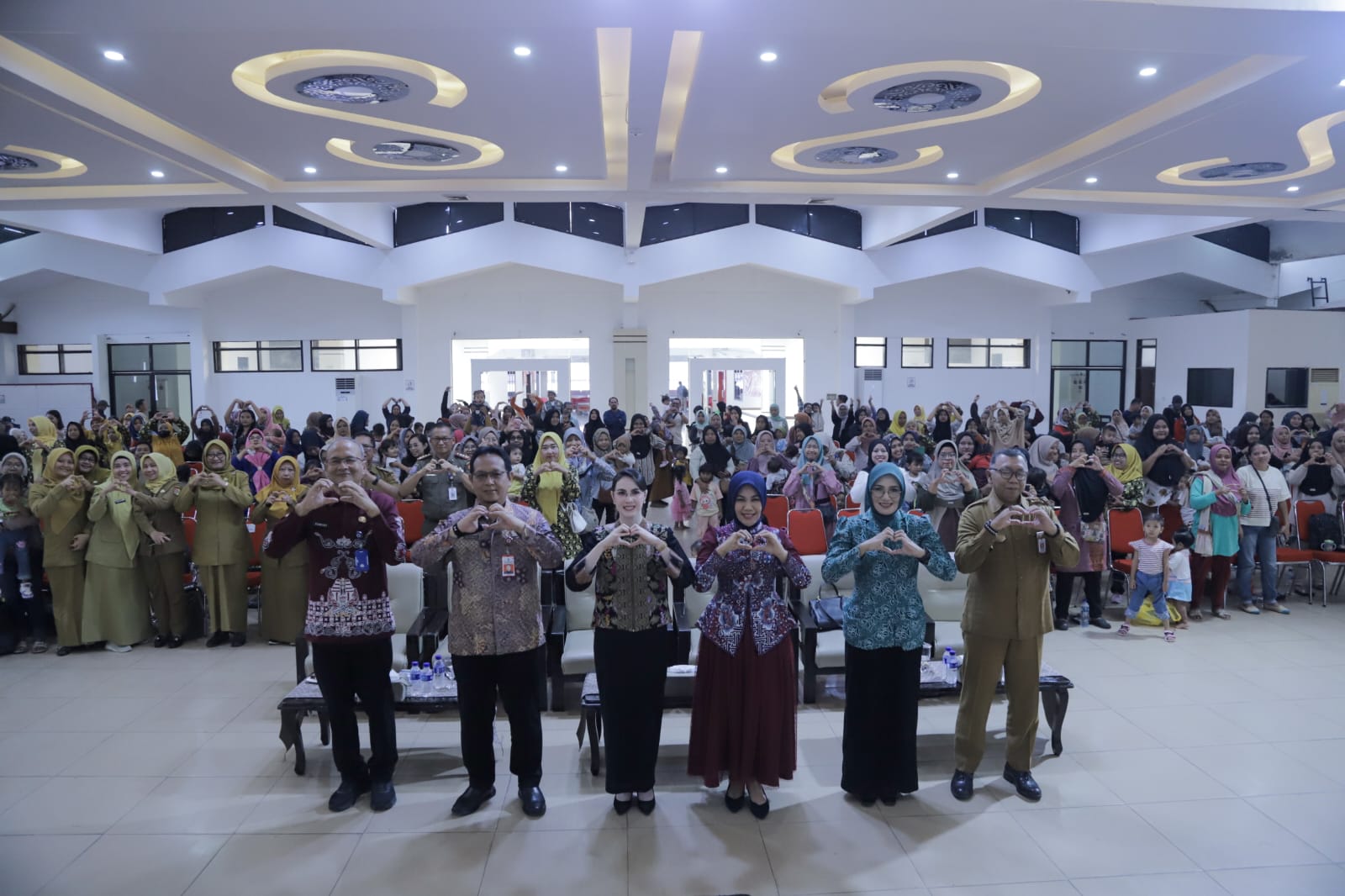 Pemkab Jember Bersama Pemprov Jatim Perkuat Peran Kader Posyandu untuk Wujudkan Generasi Emas Indonesia