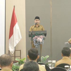 Pastikan Respons Cepat Data Aduan Bupati Gus Barra  Evaluasi  Aplikasi  Damarmojo 2025