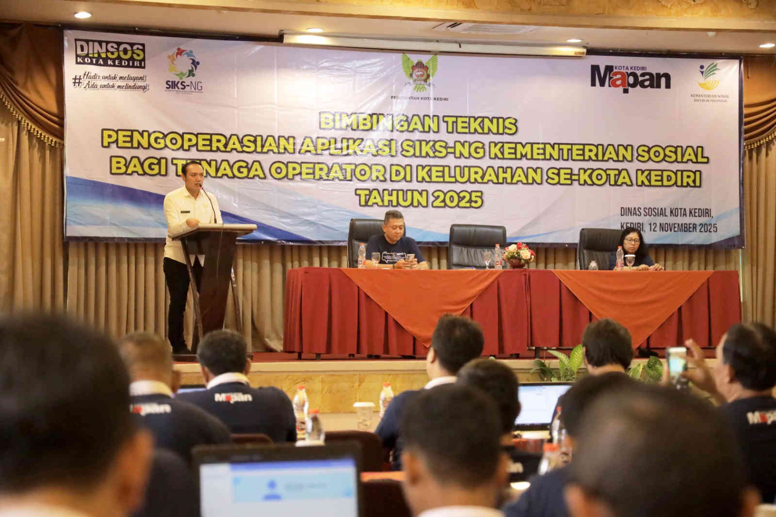 Puluhan Operator Kelurahan Kota Kediri Antusias Ikuti Bimtek SIKS–NG untuk Perkuat Akurasi Data Sosial