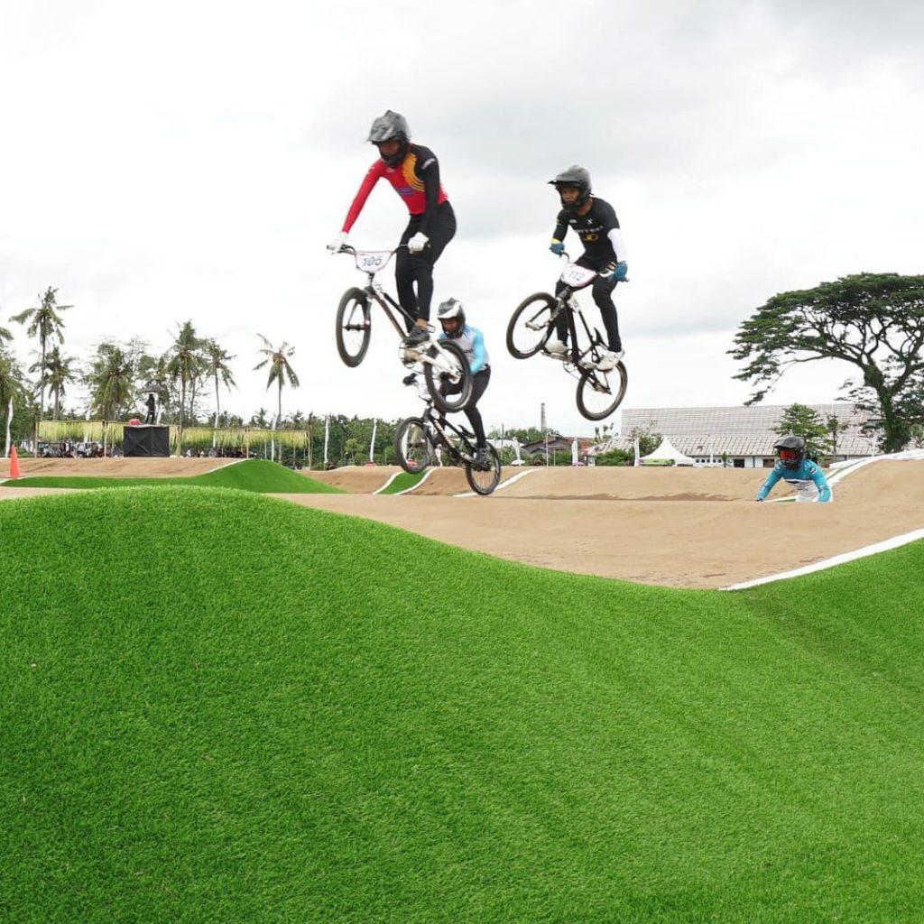 Banyuwangi BMX Supercross 2025 Resmi Dimulai, 207 Rider Siap Kompetisi di Sirkuit Muncar