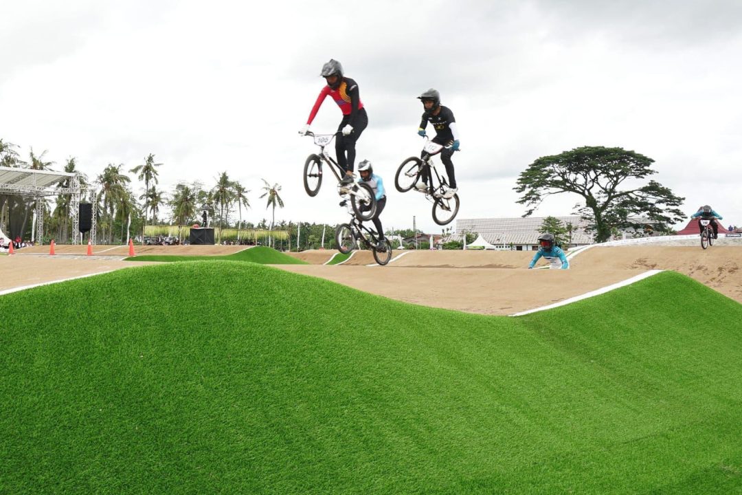 Banyuwangi BMX Supercross 2025 Resmi Dimulai, 207 Rider Siap Kompetisi di Sirkuit Muncar
