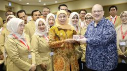 Gubernur Khofifah Tugasi Disdik Jatim Adopsi Model Pendidikan Singapura Gubernur Khofifah Tugasi Disdik Jatim Adopsi Model Pendidikan Singapura
