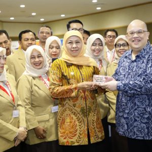 Gubernur Khofifah Tugasi Disdik Jatim Adopsi Model Pendidikan Singapura