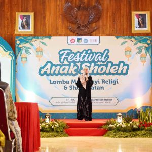 Mbak Cicha Ajak Anak Kediri Jadi Generasi Emas Lewat Festival Anak Sholeh 2025