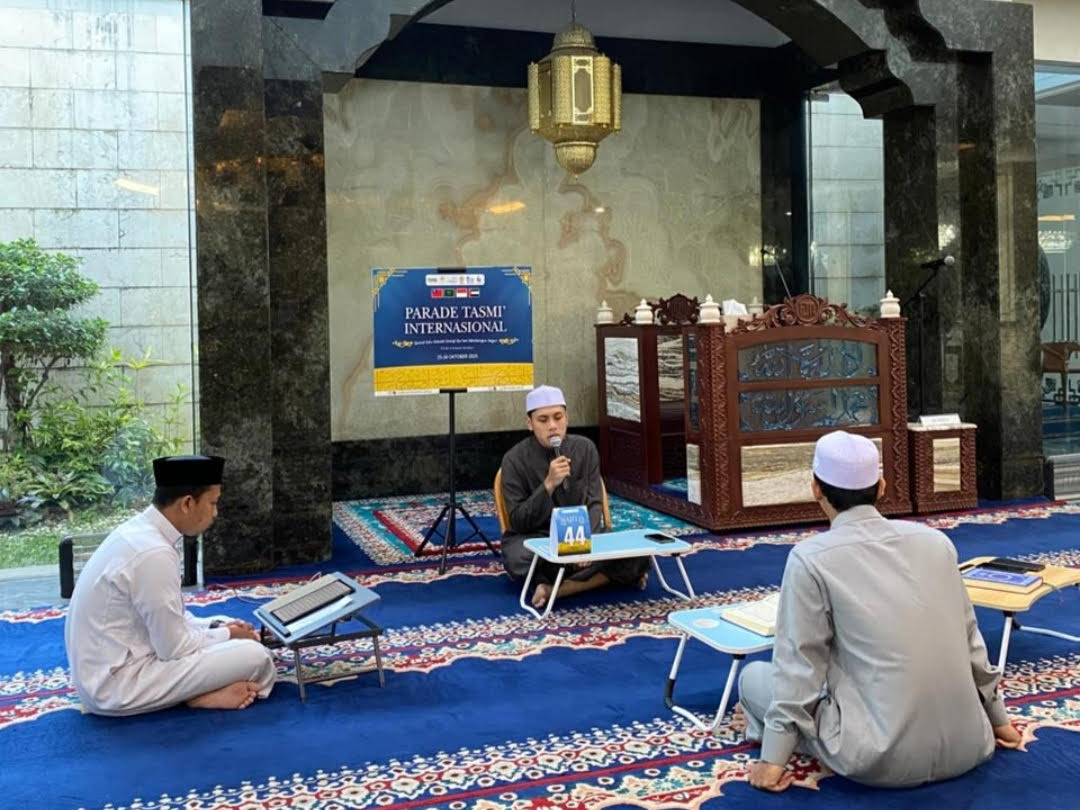 Doa Ratusan Huffadz Internasional Iringi Wisuda ke-6 STIDKI Ar Rahmah