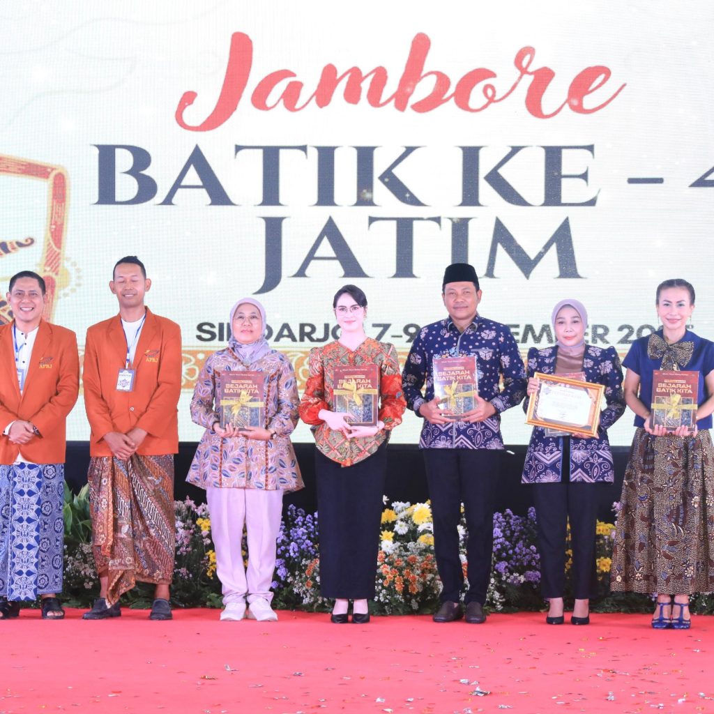 Arumi Bachsim, Batik Jatim Punya Filosofi dan Dimensi Budaya