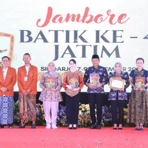 Arumi Bachsim, Batik Jatim Punya Filosofi dan Dimensi Budaya