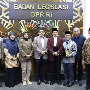 Rapar Kerja dengan DPR, Menag Nasaruddin Umar Sampaikan Pentingnya Keadilan bagi Tenaga Pendidik Kemenag