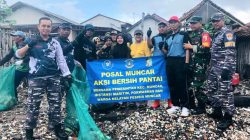 PosAL dan Organisasi Lingkunan di Banyuwangi Adakan Big Clean Up Pantai Sampangan