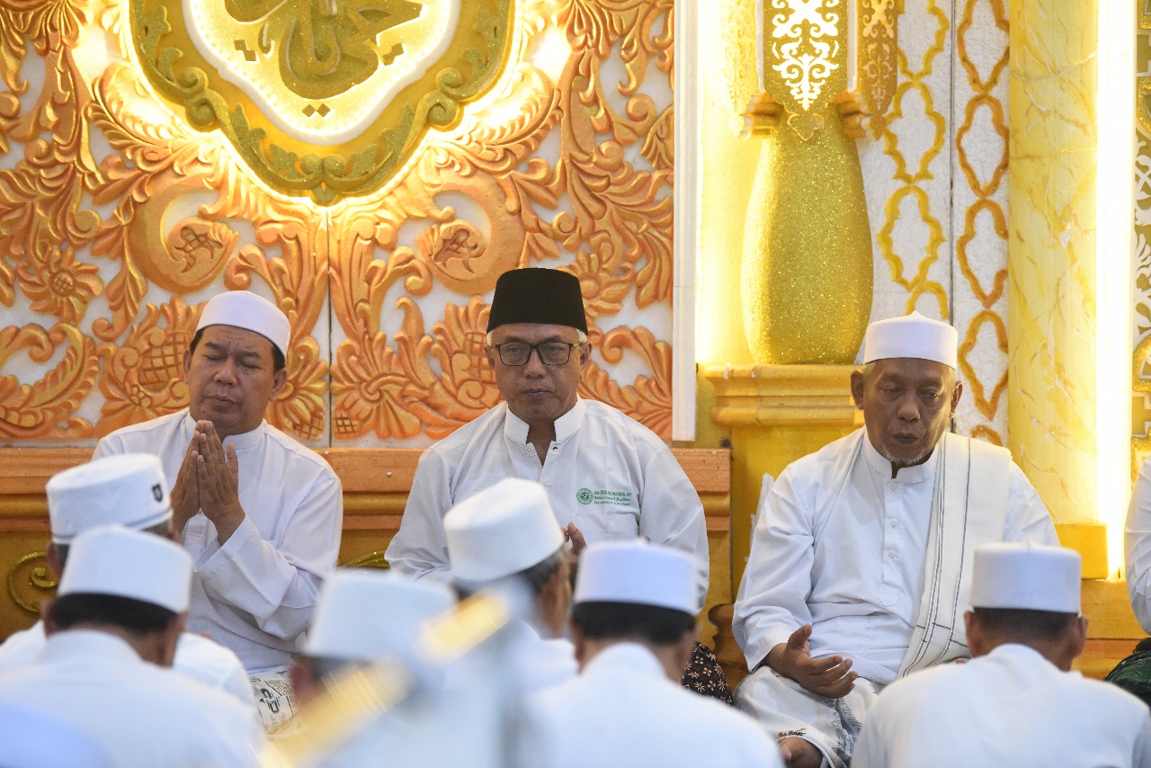 Gus Qowim Tekankan Pentingnya Akhlakul Karimah di Tengah Dinamika Sosial, Jemaah Al Khidmah Kediri Didoakan
