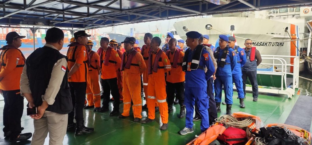 KN SAR Permadi Dikerahkan untuk Evakuasi ABK MV Girolando Express yang Sakit