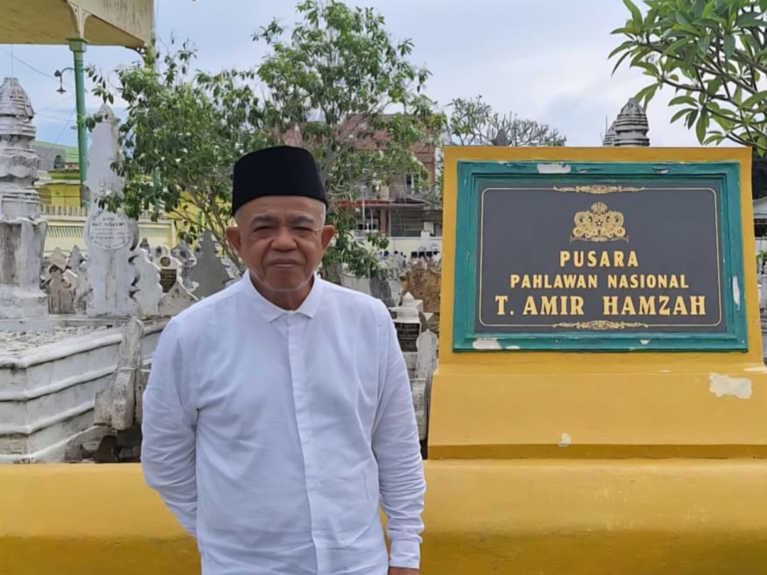 MAKAM PENYAIR AMIR HAMZAH