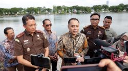 Kejati Serahkan Aset Waduk Depan Kampus UNESA ke Pemkot Surabaya