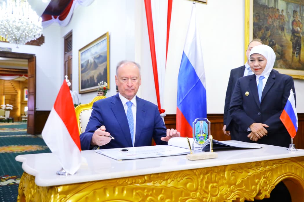 Gubernur Khofifah Sambut Utusan Presiden Federasi Rusia Bahas Bidang Strategis