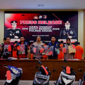 Polres Kediri Ungkap 15 Kasus Kriminal dalam Operasi Sikat Semeru 2025, 14 Tersangka Ditangkap