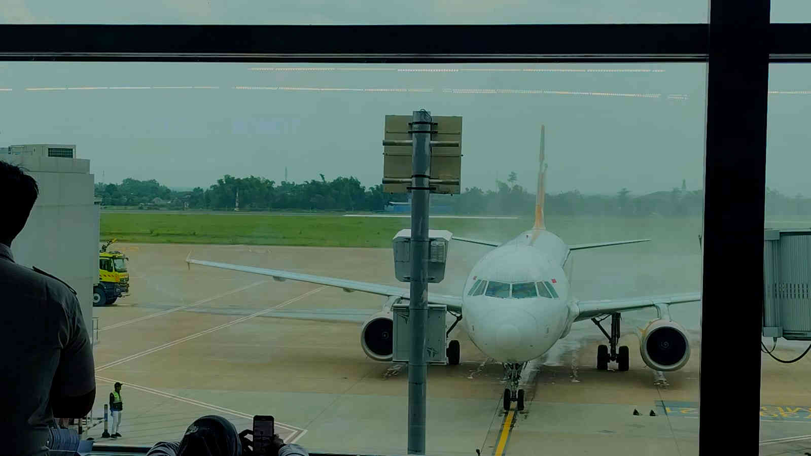 Kediri Pecahkan Sejarah! Super Air Jet Jadi Pesawat Komersial Pertama Mendarat di Bandara Dhoho