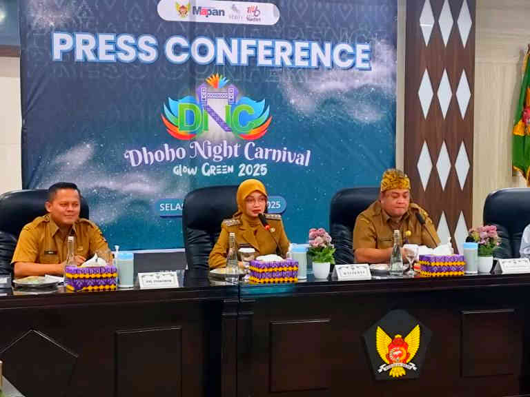 Dhoho Night Carnival 2025 Usung Tema “Glow Green”, Wujudkan Kreativitas dan Kepedulian Lingkungan