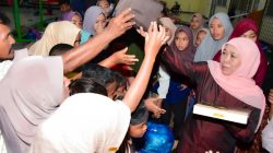 Gubernur Khofifah Salurkan Bantuan Pemprov dan Masyarakat Jatim ke Pidie Jaya Aceh Gubernur Khofifah Salurkan Bantuan Pemprov dan Masyarakat Jatim ke Pidie Jaya Aceh