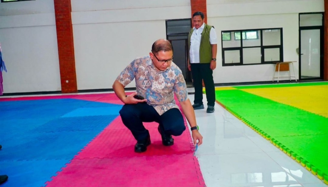 Tinjau Revitalisasi SMANOR, Kadindik Jatim Pastikan Fasilitas Atlet Pelajar Makin Representatif
