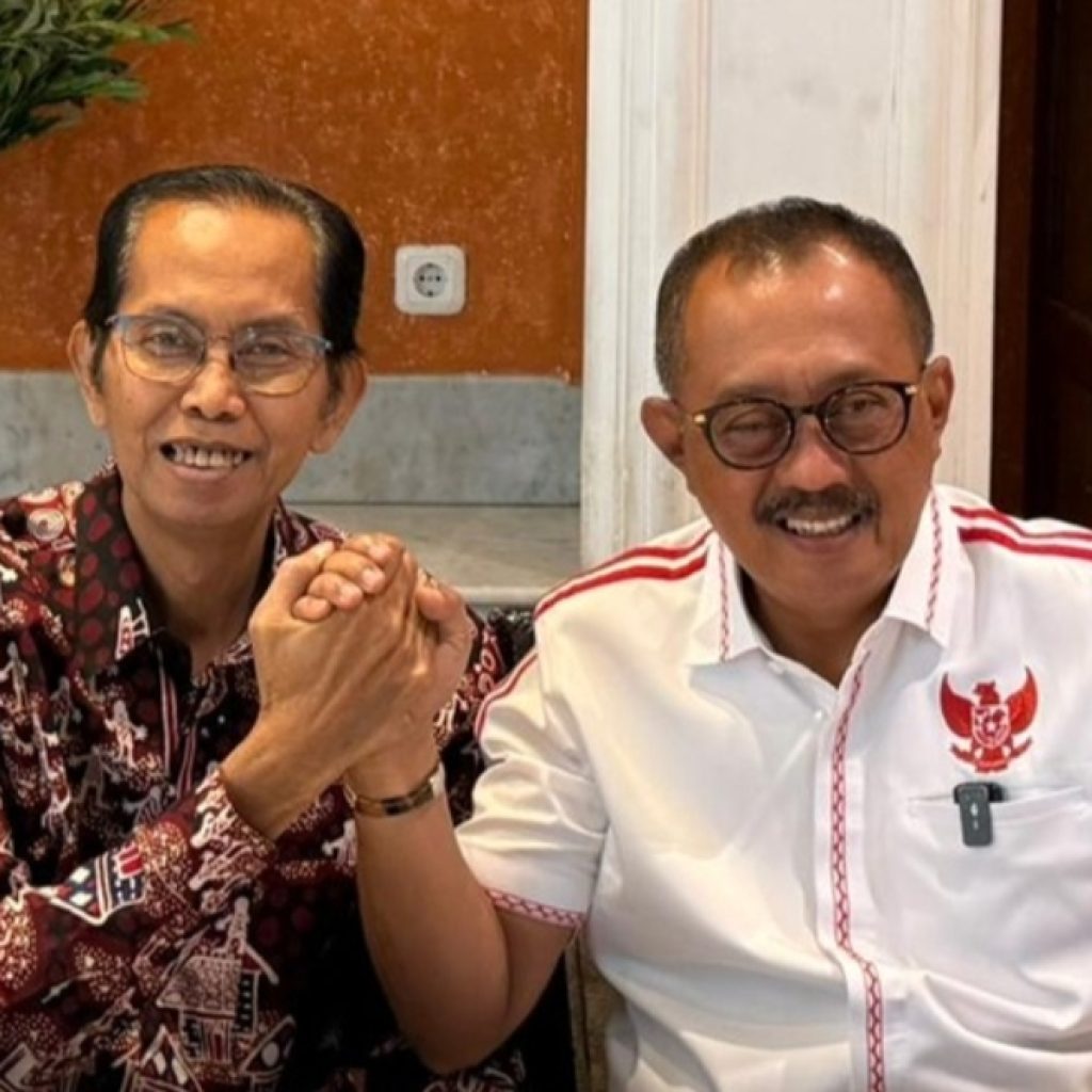 Adi Sutarwijono Beri Selamat kepada Armuji, PDI Perjuangan Surabaya Kian Solid