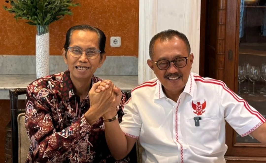 Adi Sutarwijono Beri Selamat kepada Armuji, PDI Perjuangan Surabaya Kian Solid