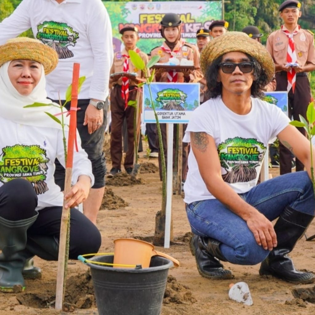 Gubernur Khofifah dan Kaka Slank Serukan Ajakan Rawat, Jaga, dan Sapa Ibu Pertiwi