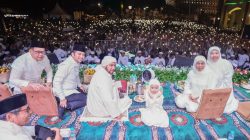 Ribuan Masyarakat Larut dalam Bershalawat dan Doa, Khofifah Ajak Masyarakat Penuh Syukur