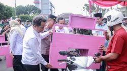 Kuatkan Ekonomi Kerakyatan Bupati Fawaid Launching Program Gerobak dan Rombong Cinta