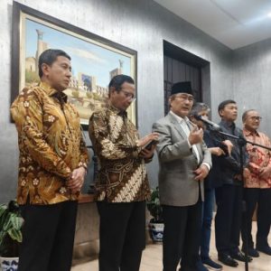 Komisi Reformasi Minta Kapolri Kaji Ulang Penindakan Ribuan Demonstran