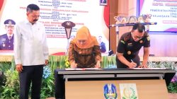 Pemprov Jatim dan Kejati Teken MoU Tentang Pidana Kerja Sosial Pemprov Jatim dan Kejati Teken MoU Tentang Pidana Kerja Sosial