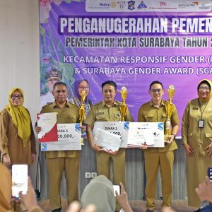 Pemkot Surabaya Berikan Penghargaan Kecamatan Responsif Gender 2025