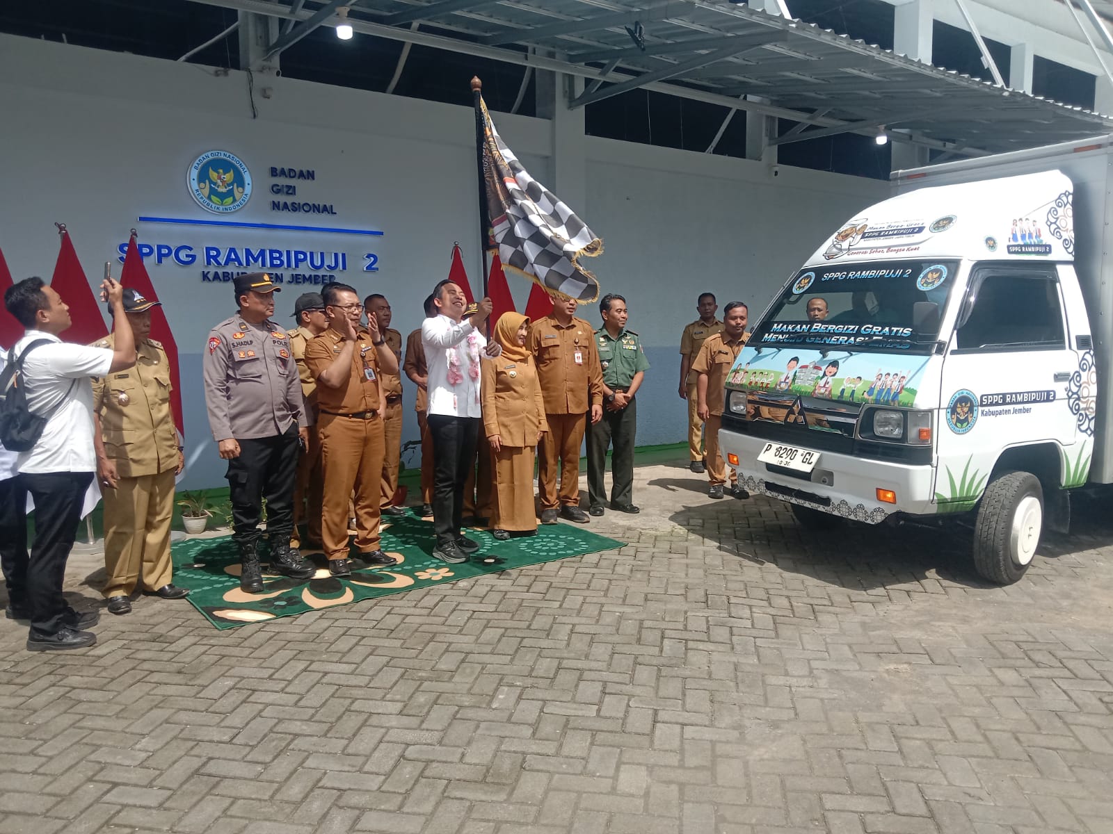 Bupati Fawait Resmikan SPPG Rambipuji 2, Ciptakan SDM Berkualitas Songsong Generasi Emas