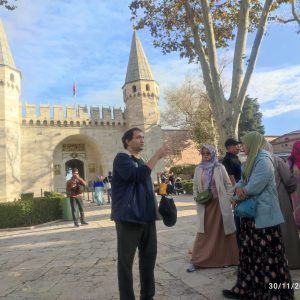 Bersamaan Kunjungan Istimewa Paus Leo XIV ke Turkey, Jamaah Umroh Takut Kena Blokade