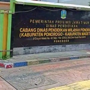 Plt. Kepala Cabang Dinas Pendidikan Ponorogo – Magetan Menghindar Dari Media