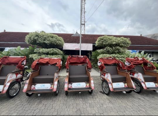 Becak Listrik Siap Disalurkan bagi Pengayuh Becak Lansia Jember