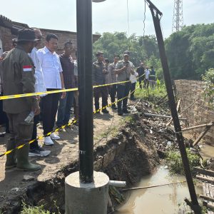 Banyak Bangunan Nakal di Sekitar Bibir Sungai. Pemkab Sidoarjo Kesulitan Menjalankan Normalisasi Banjir