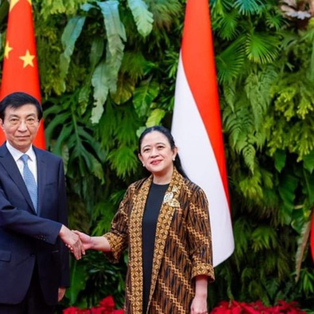 Ketua DPR Puan Terima Ketua MPR China Bahas Pemulihan Bencana Sumatra dan Aceh