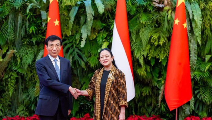Ketua DPR Puan Terima Ketua MPR China Bahas Pemulihan Bencana Sumatra dan Aceh