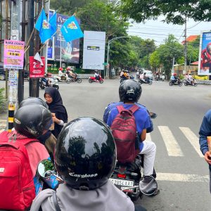 KNPI Kota Kediri Turun ke Jalan Galang Donasi Bencana Alam di Sumatra