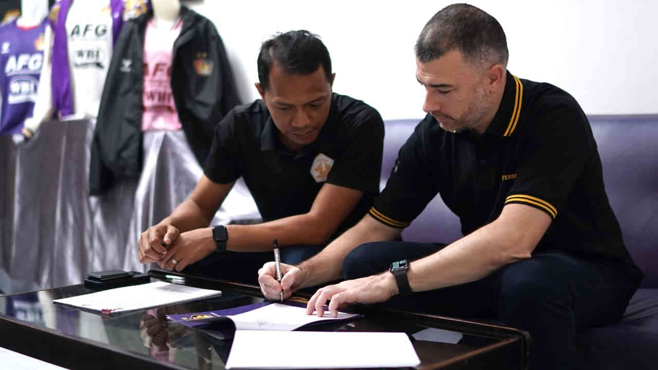 Persik Kediri Resmi Tunjuk Marcos Reina Torres sebagai Pelatih Kepala Baru