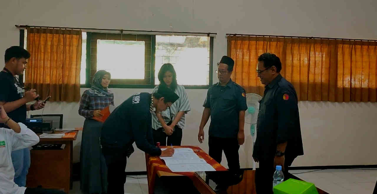 KNPI Kota Kediri Teken MoU dengan Bawaslu, Siapkan Pasukan Anti-Hoaks untuk Pemilu 2029