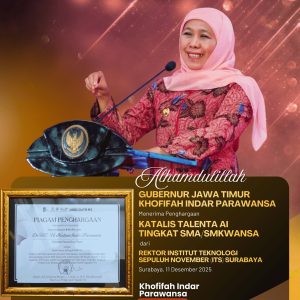 Gubernur Khofifah Terima Penghargaan “Katalis Talenta AI SMA/SMK” dari ITS Surabaya