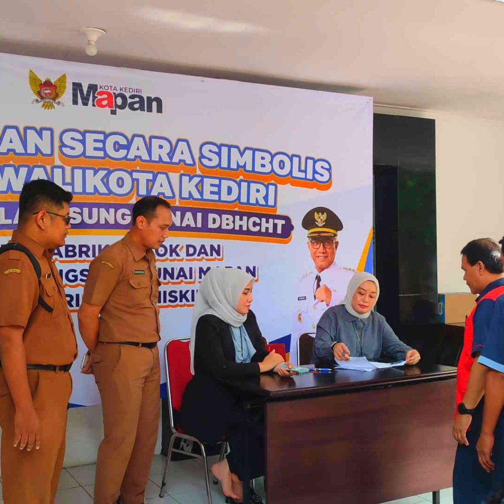 Gelontoran DBHCHT Rp8,2 M dari Pemkot Kediri Ringankan Beban Warga: Antrean Buruh Rokok dan Air Mata Seorang Ibu