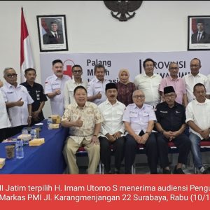 Terima Audiensi PWI Jatim, Ketua PMI H. Imam Utomo Relawan Harus Bersertifikat