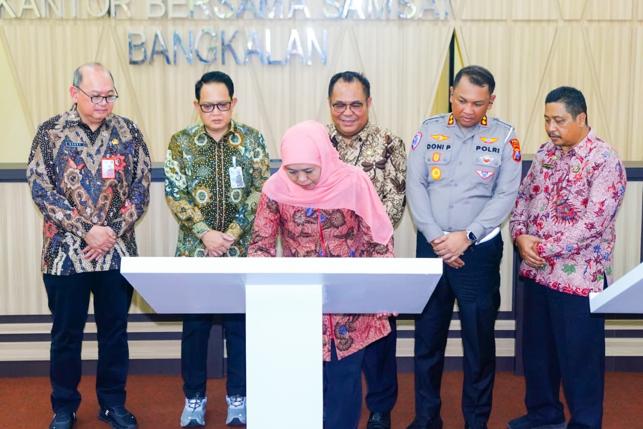 Gedung Bersama Samsat Bangkalan Diresmikan, Khofifah  Optimis Jadi Penguat Layanan Publik dan Sistem Digitalisasi Nasional 