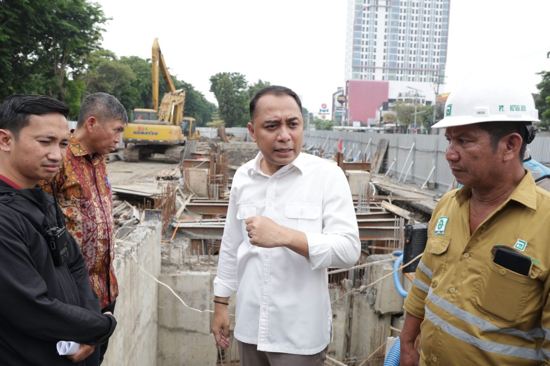 Wali Kota Eri Denda Kontraktor Terlambat Menyelesaikan Proyek Saluran dan Rumah Pompa