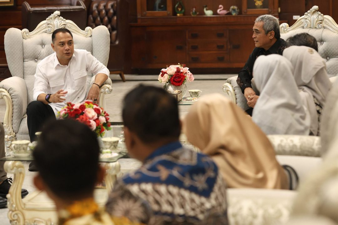 Pemkot Surabaya akan Bantu Biaya UKT Mahasiswa PTS dari Keluarga Desil 1-5