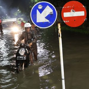 Curah Hujan Deras jadi Momok Surabaya, Masih Ada 250 Titik Rawan Banjir