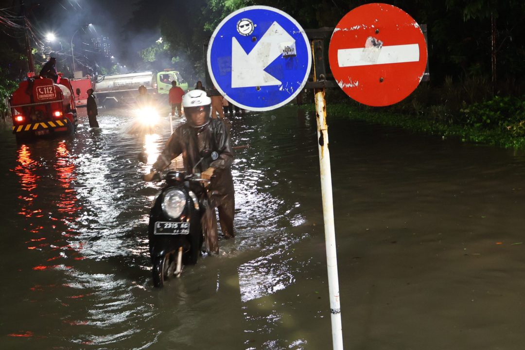 Curah Hujan Deras jadi Momok Surabaya, Masih Ada 250 Titik Rawan Banjir