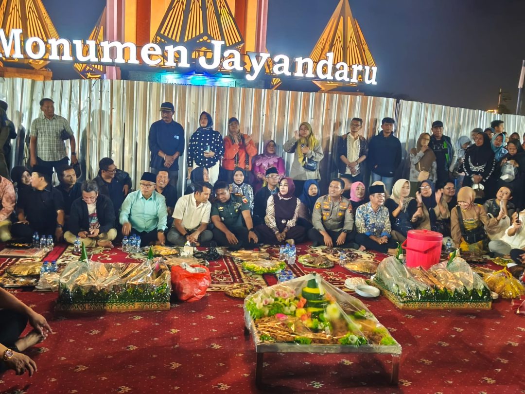 Wabub Sidoarjo Mak Mimik Traktir Warga Sambut HUT Sidoarjo 167